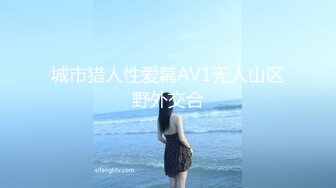 震撼绿帽淫妻_极品丝袜淫妻博主『2Tgdt』伺候老婆被各种玩超级贱 银色连衣裙内射 制服肛塞喷精潮吹2 (7)