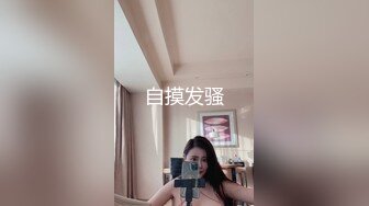 高颜值娇小身材萝莉萌妹子大黑牛自慰，近距离特写震动头部插入呻吟娇喘，很是诱惑喜欢不要错过!