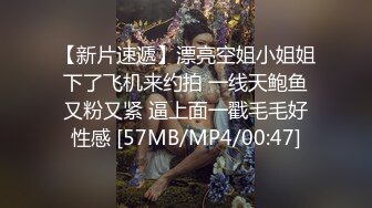 兄弟说想在门口偷听，我就让妹子门口开操