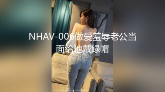 偷拍高颜值美女乳头穿洞 痛的都快哭了