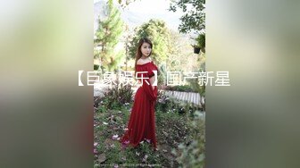 专注人前露出与路人同框美腿女神GI9ZA视图集，公园超市广场哪人多往哪去和老登一起锻炼